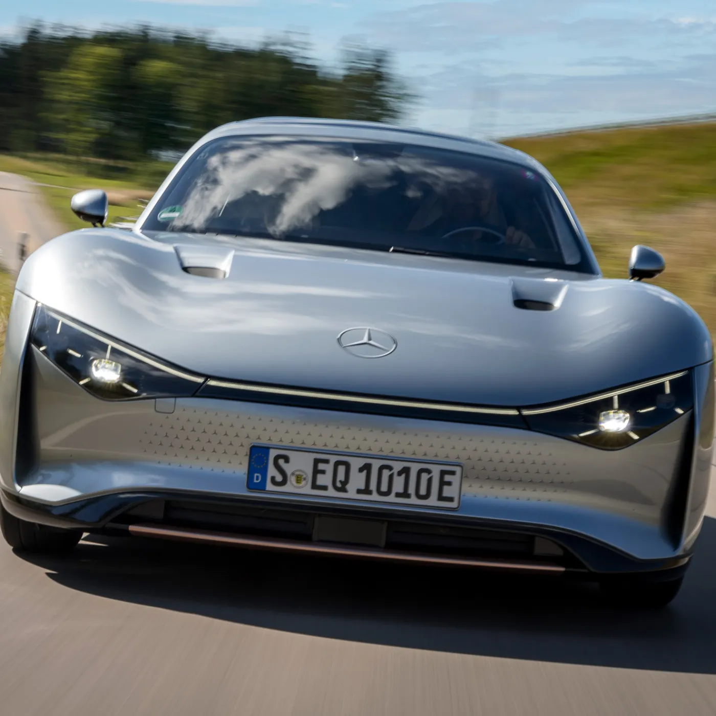 Mercedes-Benz Vision EQXX: The Game-Changing Electric Sedan Redefining EV Efficiency