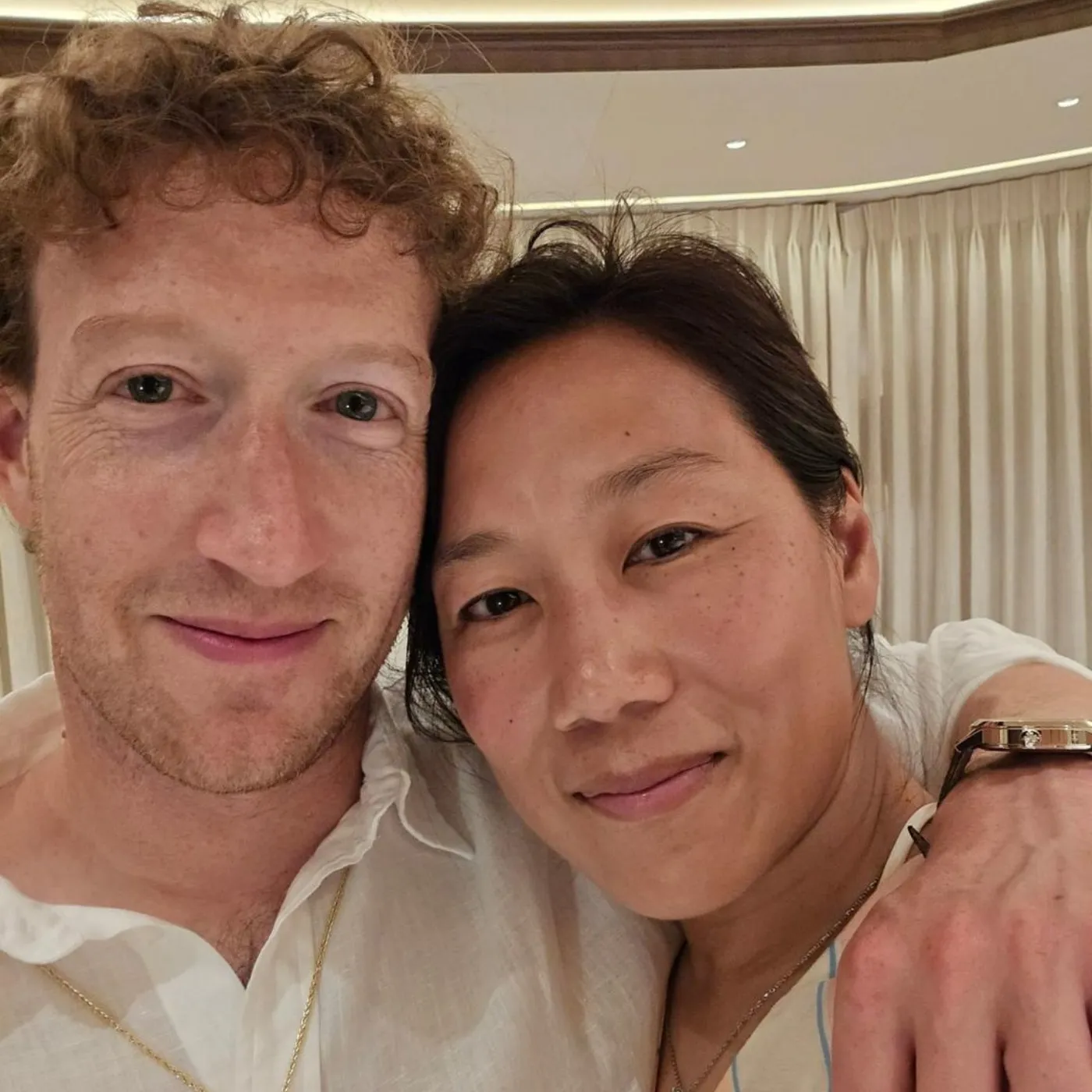 Revealing Mark Zuckerberg's Love for Luxury Goods—Gold Necklaces Are Everything!