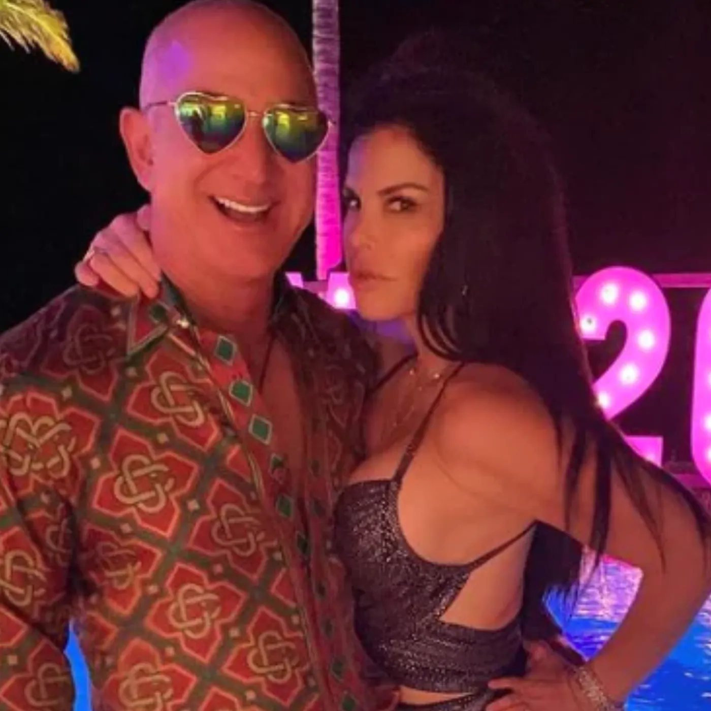 Lauren Sanchez Turns Heads with Glamorous Look as Jeff Bezos Reveals Wedding Plans at New Year’s Party!