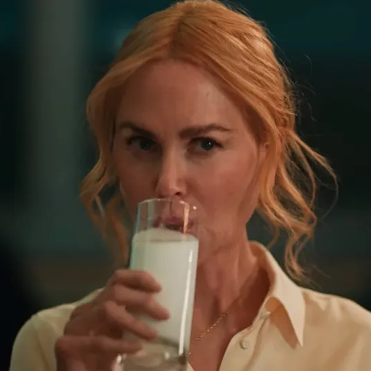 image_6774c4faa5651 Critics Slam Nicole Kidman’s Milk Scene as ‘Cringe’