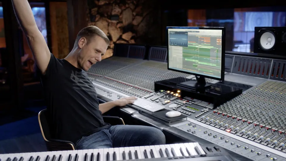 Armin Van Buuren launches new tutorial series with MasterClass: Watch | DJ  Mag
