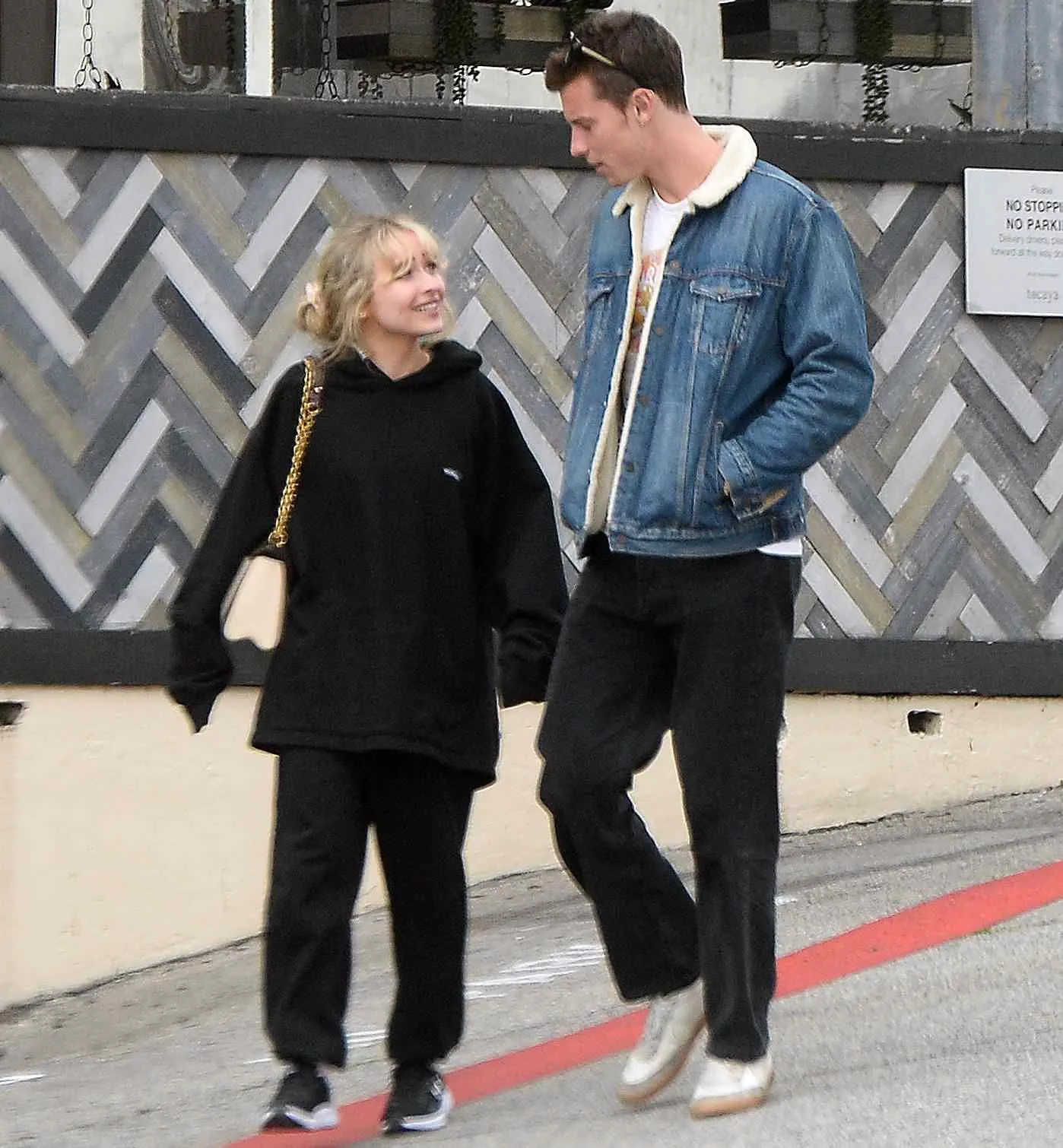 image_677a0e6075461 Shawn Mendes and Sabrina Carpenter's Jewelry Sparks Rumors