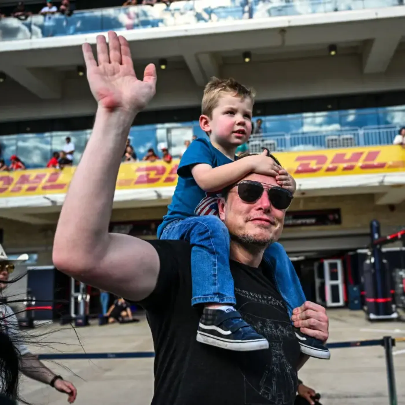 Elon Musk Attends Formula 1 in Austin with His Three-Year-Old Son Amid Custody Battle with Grimes