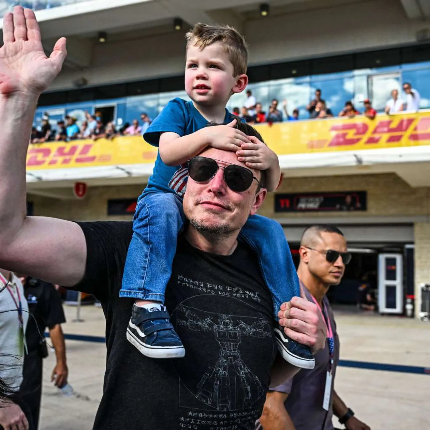 Elon Musk Attends Formula 1 in Austin with His Three-Year-Old Son Amid Custody Battle with Grimes