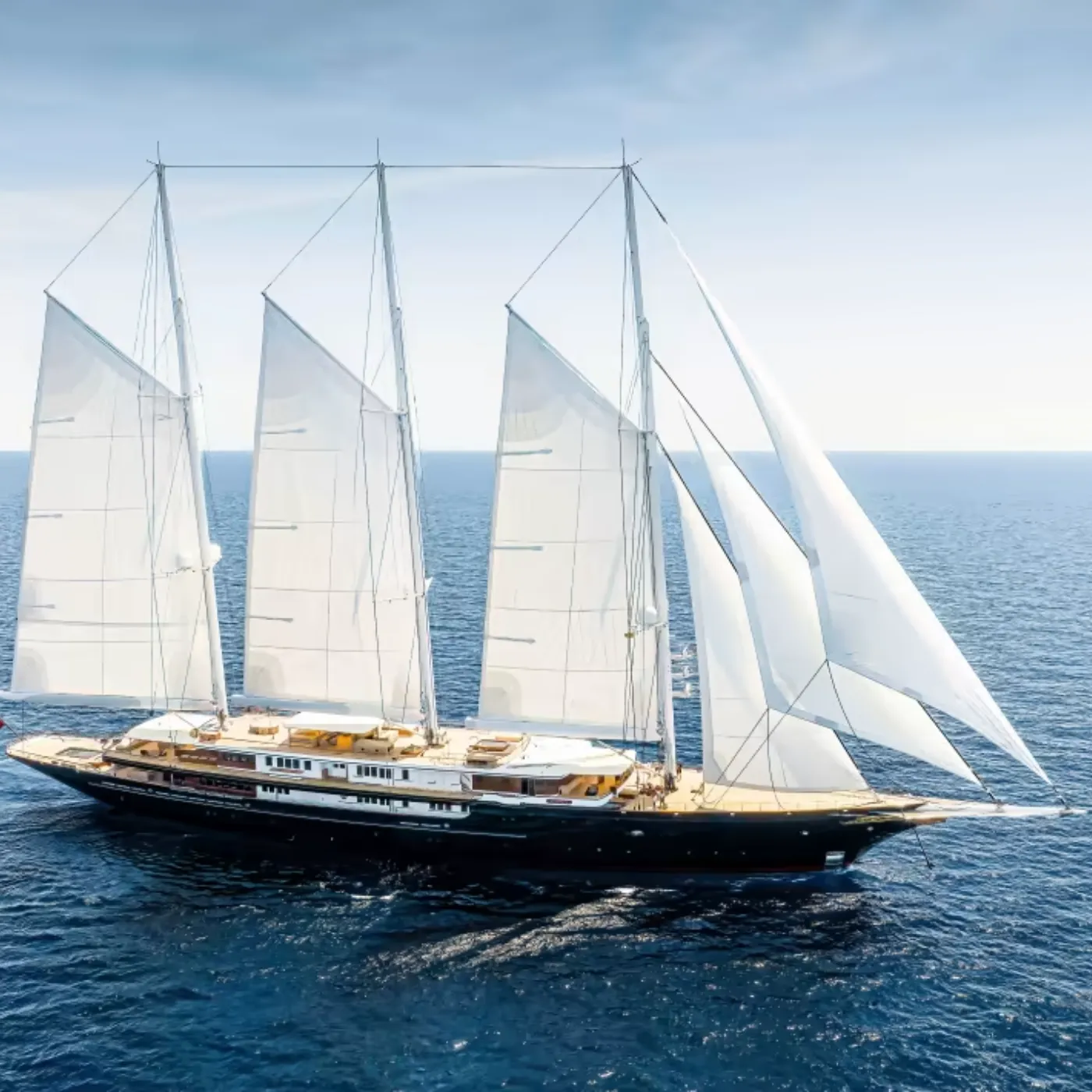 image_67aef4d83f355 Jeff Bezos and Lauren Sánchez Redefine Luxury with a $500 Million Valentine’s Day Celebration at Sea