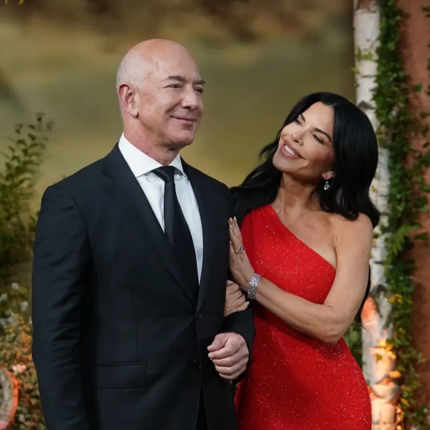 Amazon Founder Jeff Bezos to Marry Lauren Sanchez; Take a Look at the ₹5096-Crore Wedding Plan