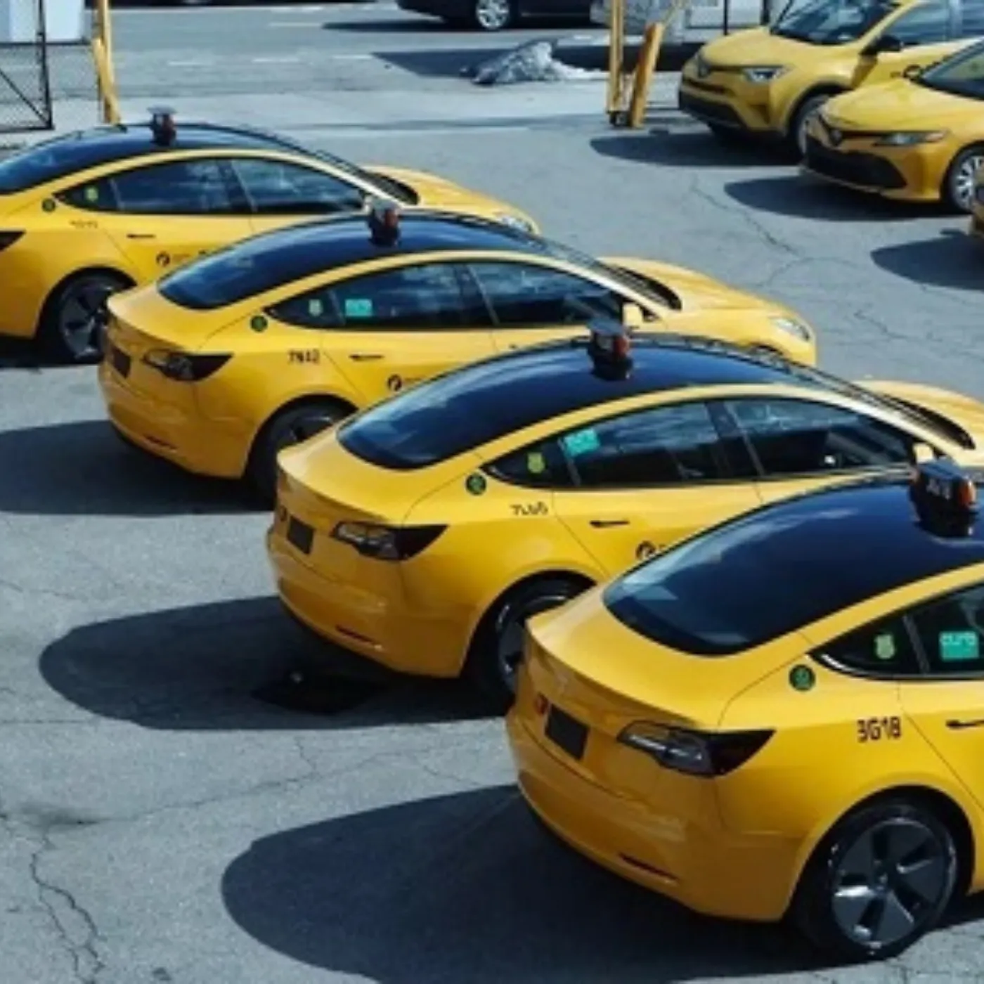 Elon Musk Makes a Bold Move, Rents the World’s Largest Film Studio to Launch His Taxi Fleet!