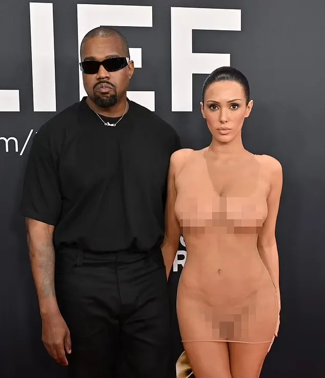 Kim Kardashian Drops Bombshell Bikini Pic Amid Kanye & Bianca Drama!