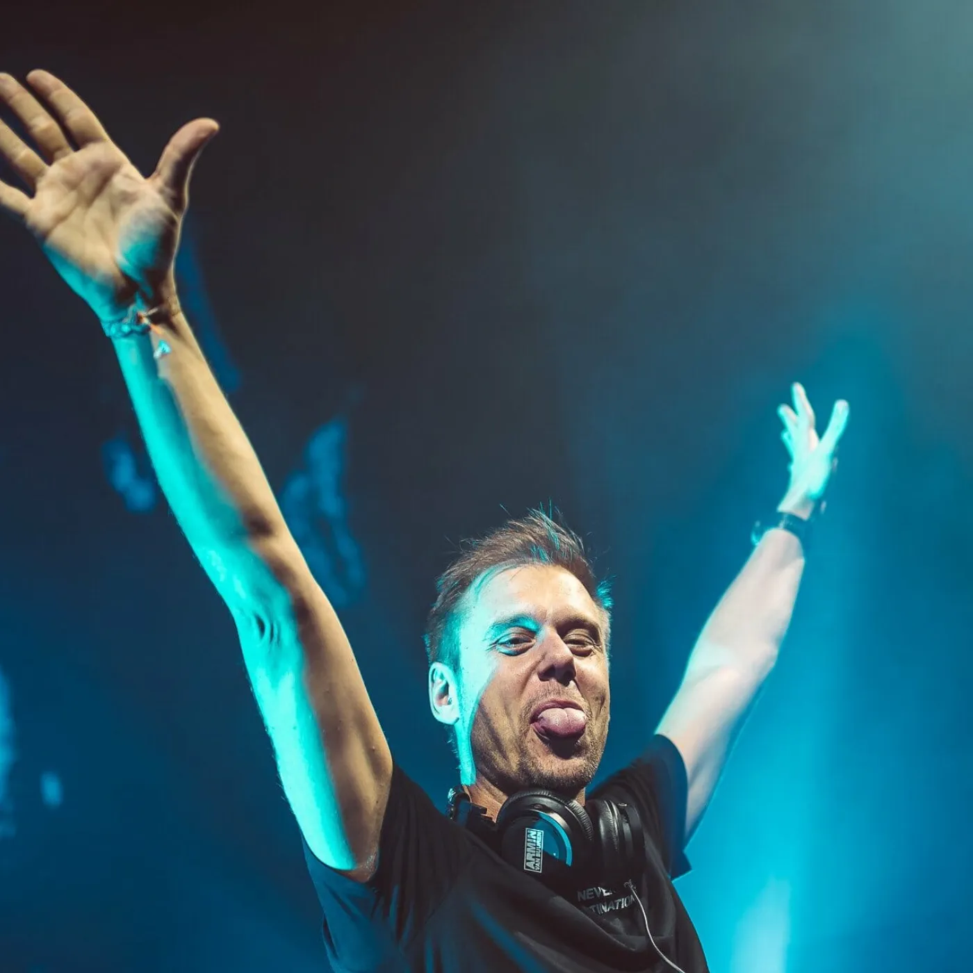 David Guetta’s Explosive Fontainebleau Residency, Armin van Buuren Joins for an Unforgettable Spring