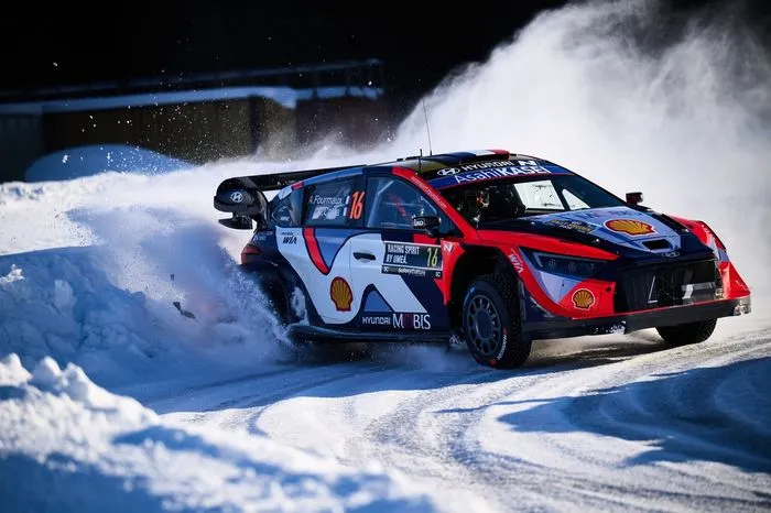 Messy” startline incident dents Fourmaux's Rally Sweden victory bid