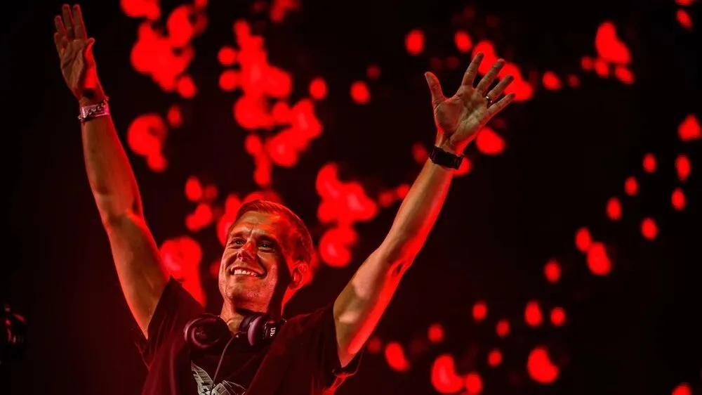 Armin van Buuren | Phòng tin tức âm nhạc Armada