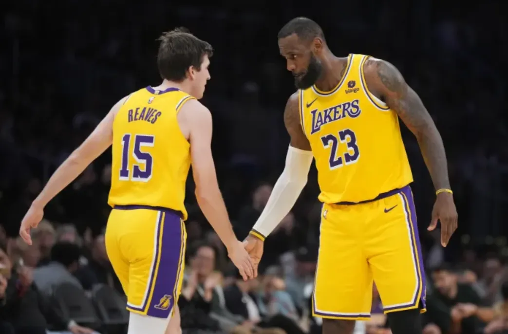 LeBron James Reacts to Austin Reaves' Ejection in Lakers' Tough Loss