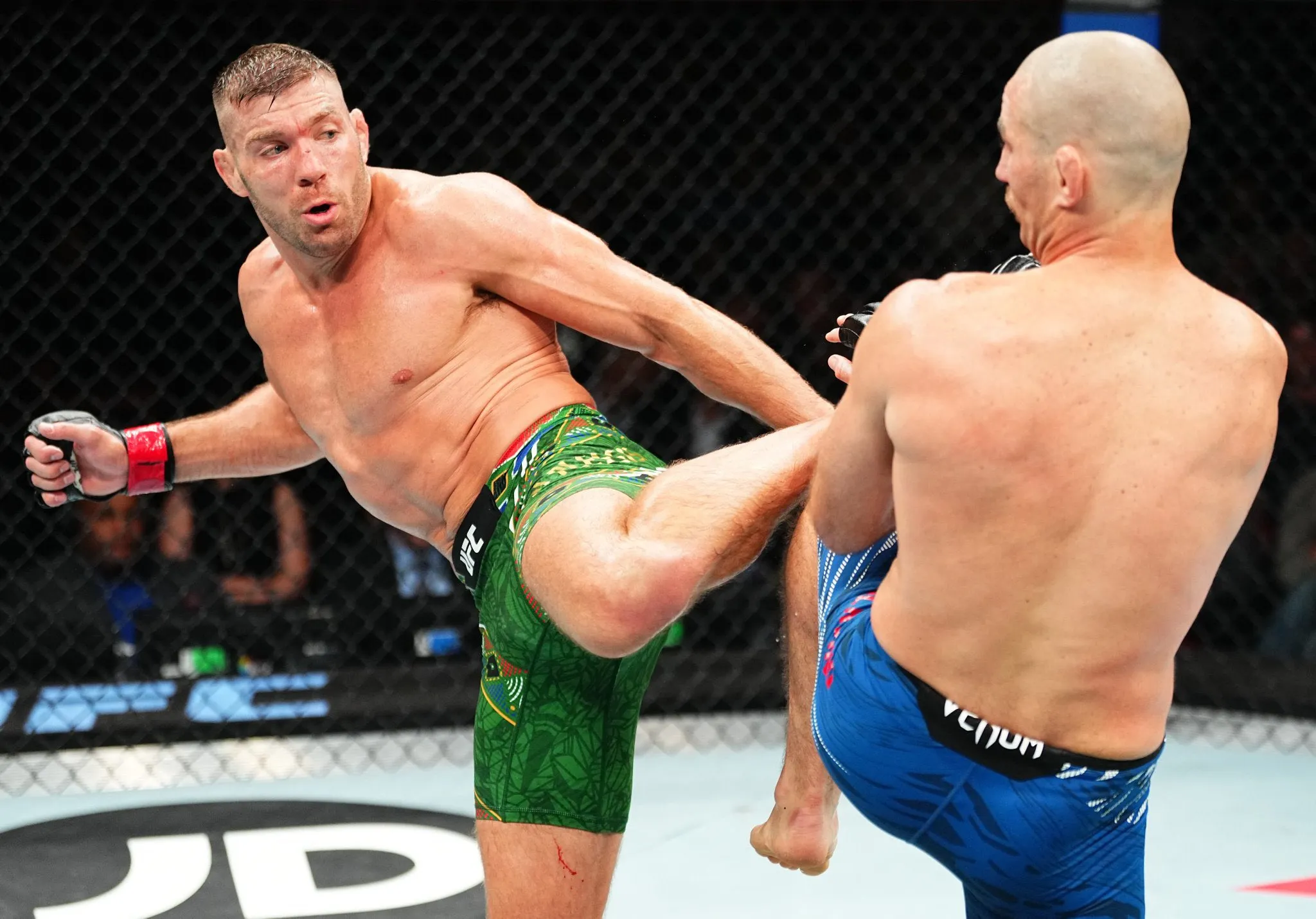 Dricus du Plessis defends title, defeats Sean Strickland for second time in  UFC 312 main event