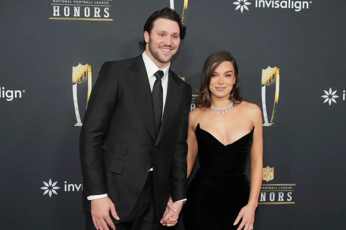 Josh Allen’s Surprise Move at Hailee Steinfeld’s Big Night!