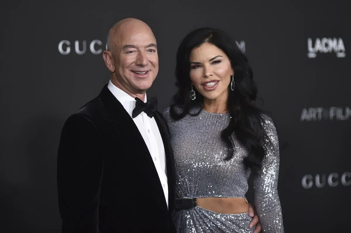 Jeff Bezos reportedly engaged to Lauren Sanchez - Los Angeles Times