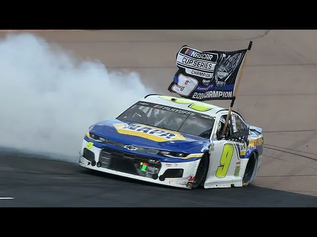 Chase Elliott wins big at Phoenix, crowned 2020 NASCAR Cup Series Champion  | Extended Highlights