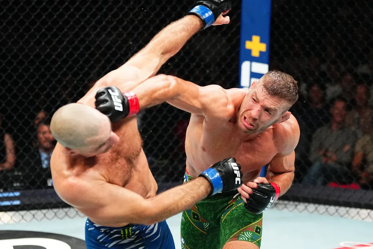 Dricus du Plessis vs. Sean Strickland full fight video highlights - MMA  Fighting