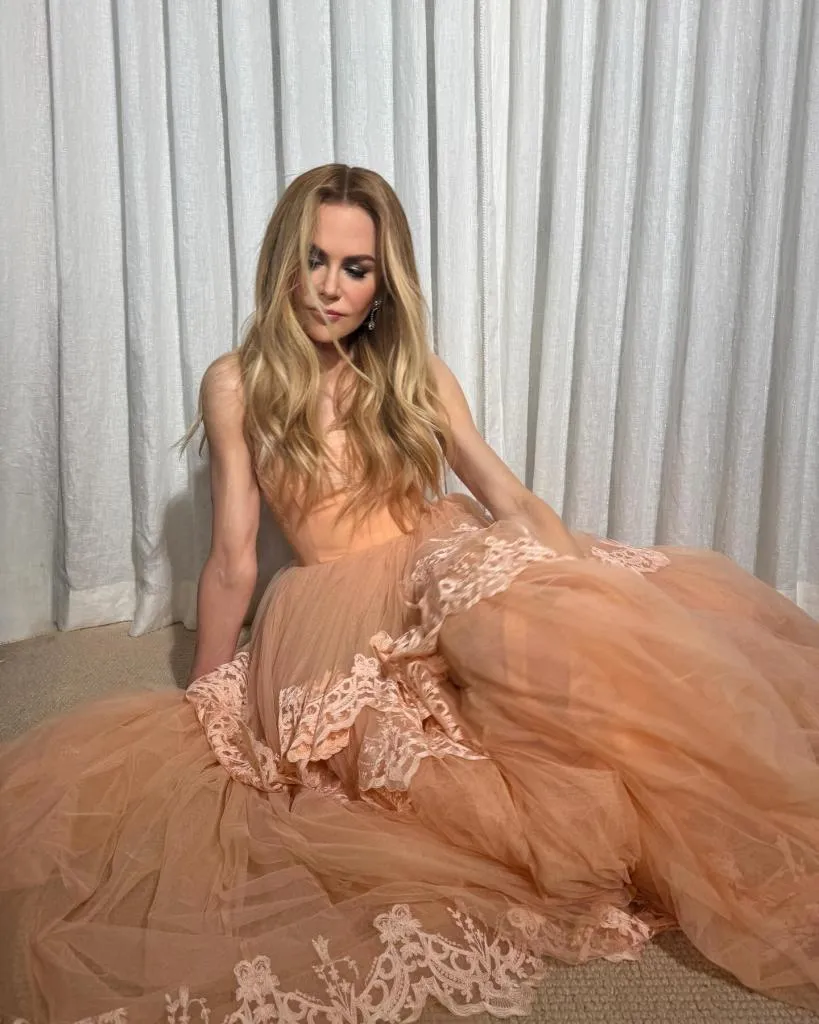 Nicole Kidman Shines in a Princess Gown at the 2025 Women of the Year Gala