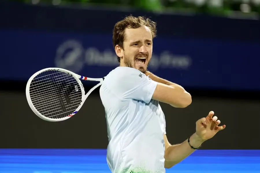 Daniil Medvedev Exits Dubai After Tense Quarterfinal Loss to Tallon Griekspoor