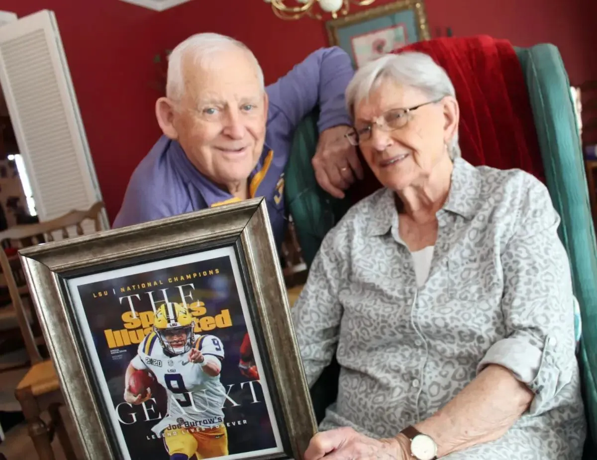 image_67c27645375a8 Joe Burrow's act of kindness in giving up his first-class seat to an elderly woman sets off an unbelievable chain of events