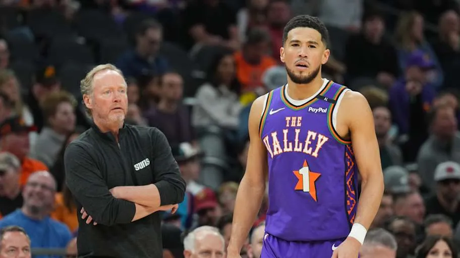 Mike Budenholzer Shocked Devin Booker by Asking Him to 'Tone It Down' in  the Huddle