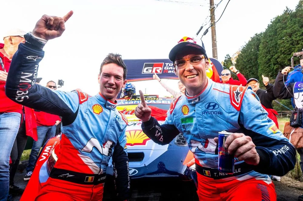 WRC | Neuville riflette sul Mondiale vinto: "Devo tanto al mio navigatore"