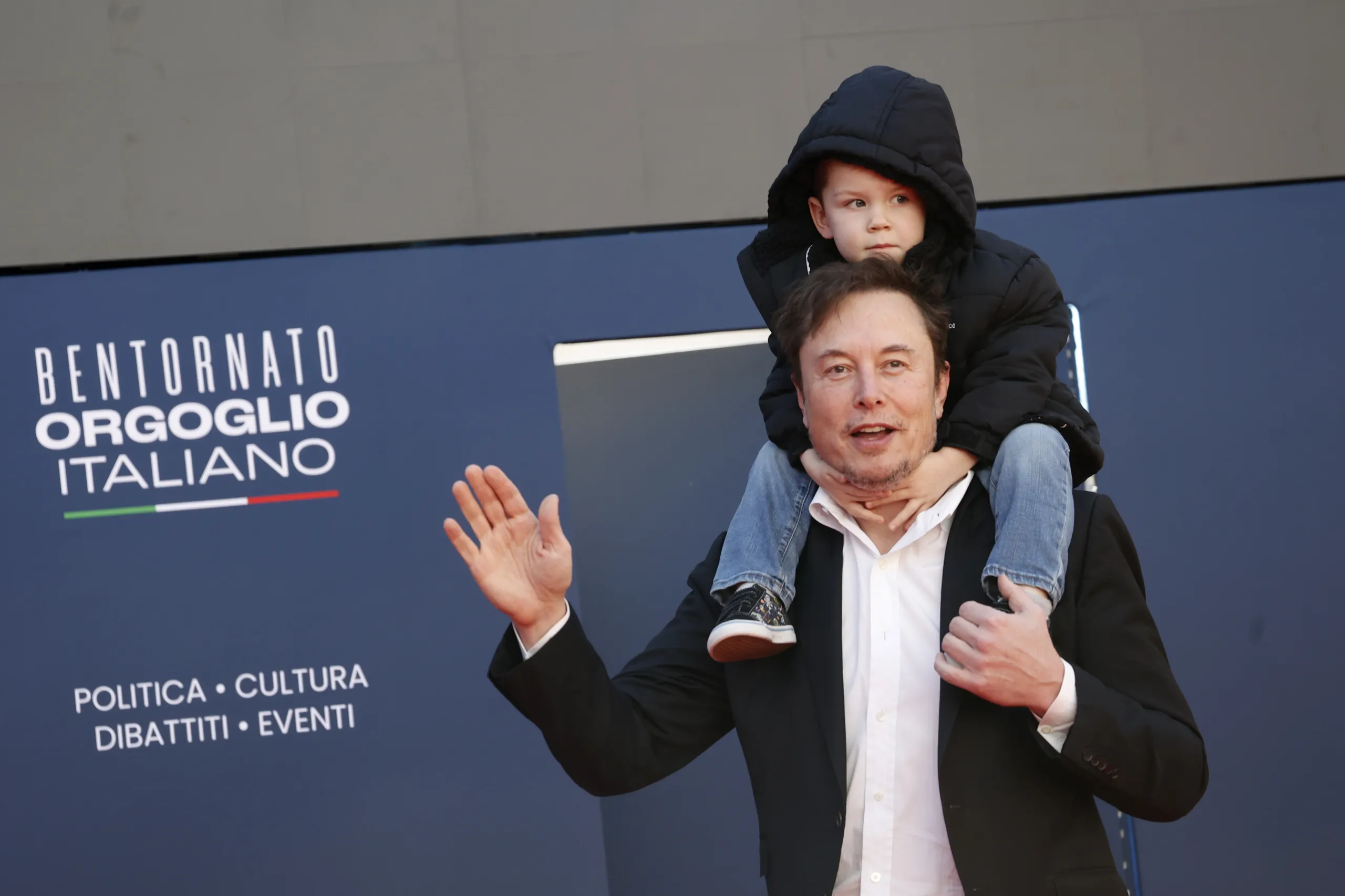 Elon Musk's estranged daughter speaks out after learning he welcomed his 14th child. "This is outdated already 💀" 19 Elon Musk's estranged daughter speaks out after learning he welcomed his 14th child. "This is outdated already 💀"