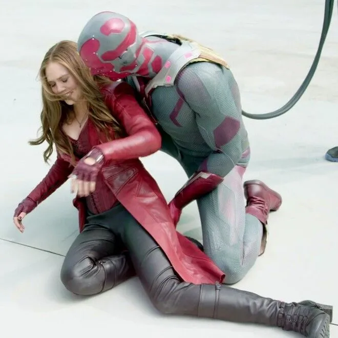 image_67ca6e24c38a8 Elizabeth Olsen’s Cutest Interactions with MCU Co-Stars!