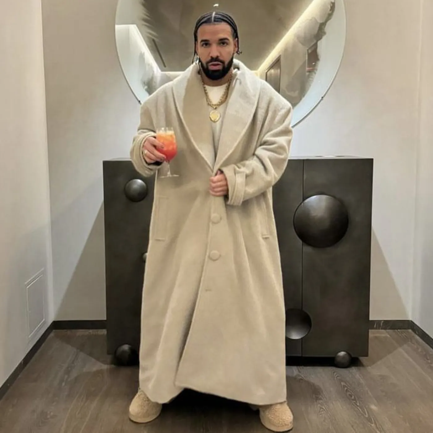 image_67cbab769b2b1 How Many Beauties Has Drake Dated? Shocking List With Rihanna, J.Lo & Many Unexpected Names