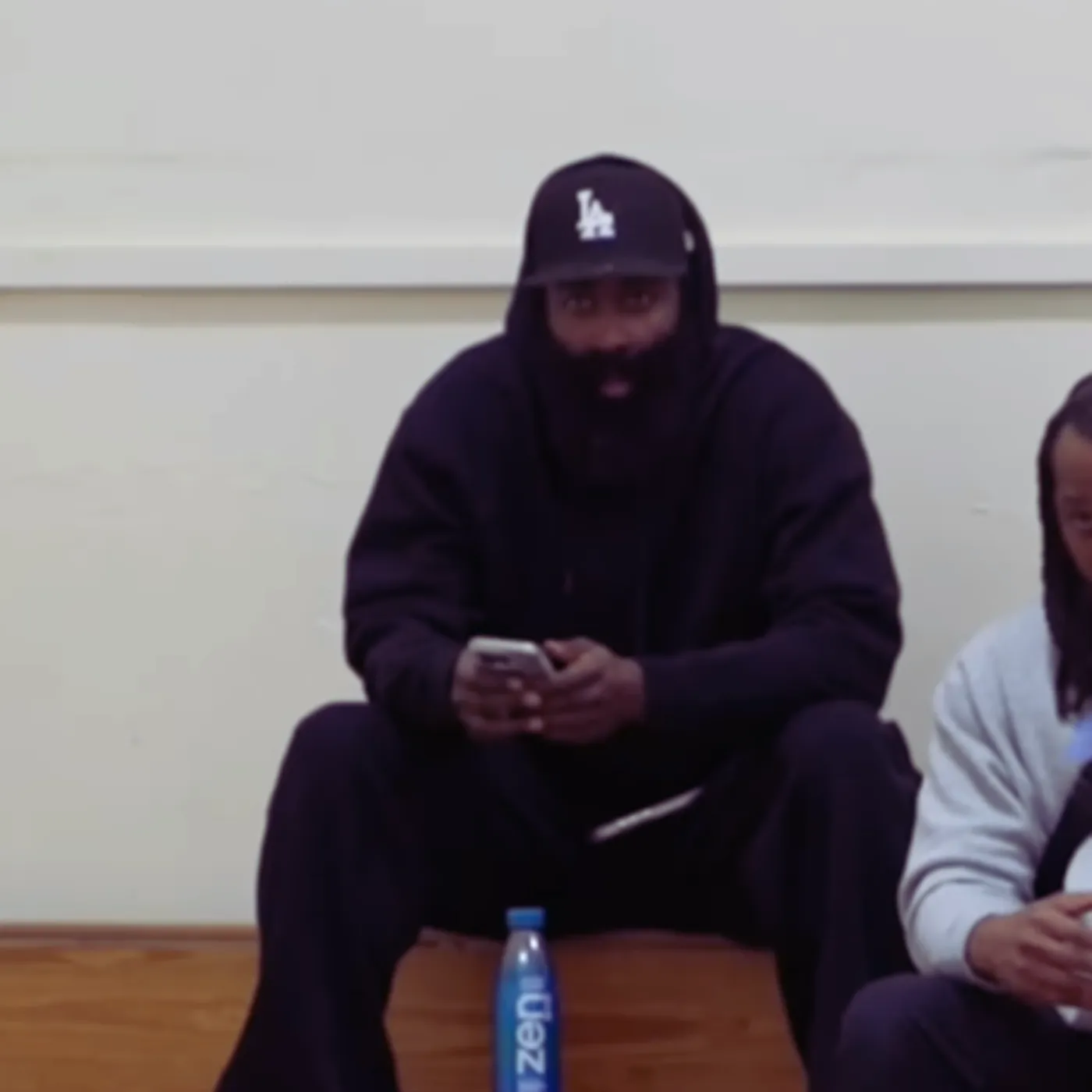 image_67cceeb5d3ed5 NBA Fans Can’t Believe James Harden’s Stunning Gesture at Alijah Arenas Final Home Game