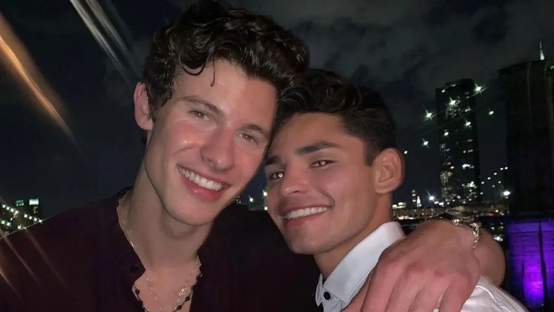 image_67ce71527018a Shawn Mendes sunbathes topless with boyfriend, confusing fans, but why now