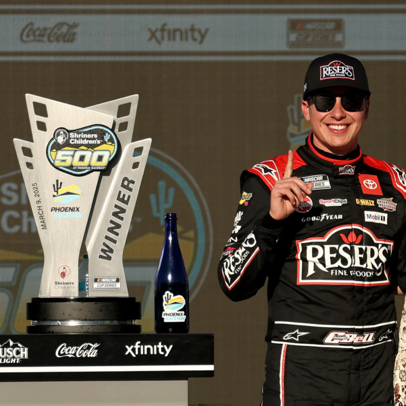 Christopher Bell Wins Third Straight – Dramatic Finish at Phoenix Raceway