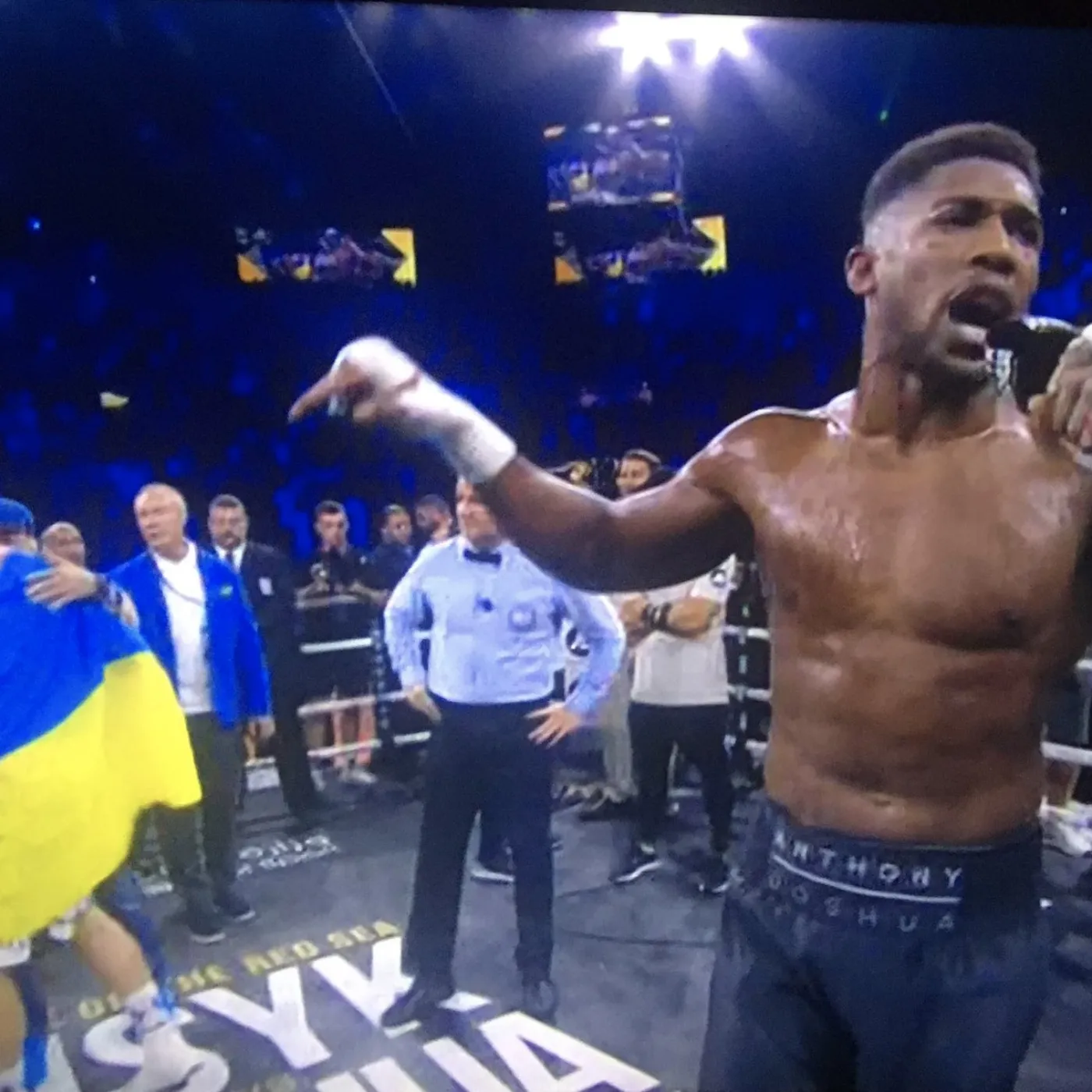 Oleksandr Usyk’s Puzzling Choice: Snubbing Anthony Joshua for a Dubois-Level Challenge? 19 Oleksandr Usyk’s Puzzling Choice: Snubbing Anthony Joshua for a Dubois-Level Challenge?