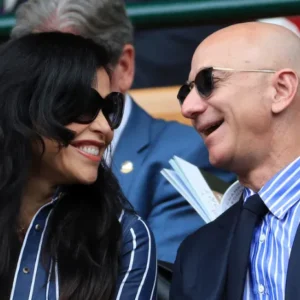 Lauren Sánchez Leaves Jeff Bezos for a Secret Young Lover Right Before the Planned Million-Dollar Wedding in Italy