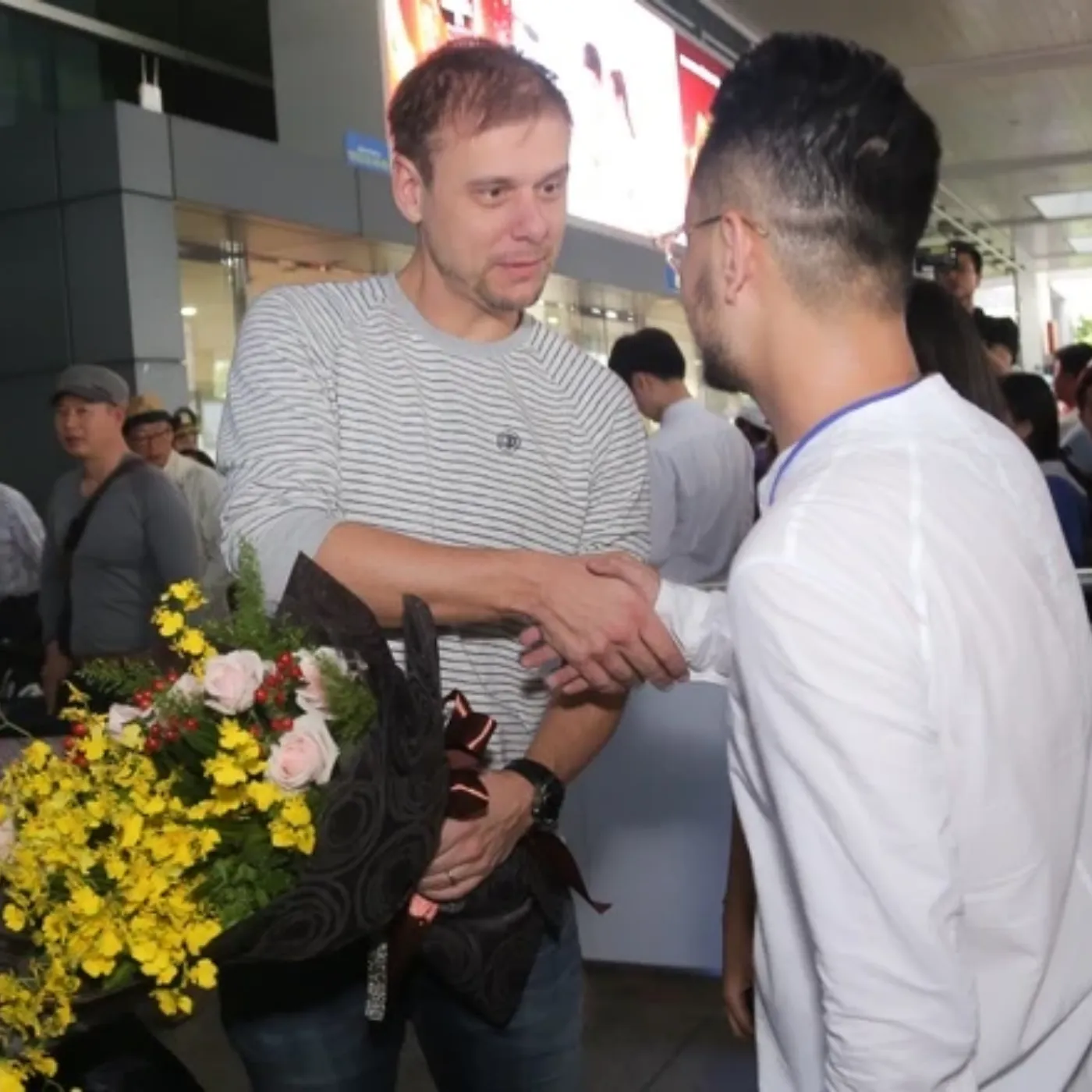 image_67d0e80006d80 Family Ties and Fading Rhythms, Is Armin van Buuren’s Success a Double-Edged Sword?
