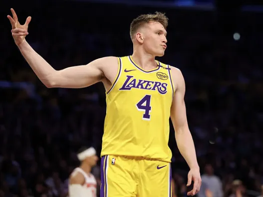 Redick lost his cool after the Lakers' disastrous defeat: Dalton Knecht was the only bright spot amid the chaos