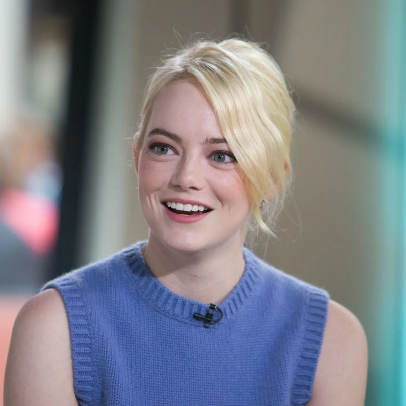 Emma Stone SUDDENLY WEARES 'Easy A' Outfit AGAIN – The Legend Is Alive, Netizens Are Going Crazy