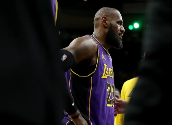 LeBron James' groin strain threatens to end the greatest 20-year All-NBA streak in NBA history, delivering a heavy blow to 'The King's' legacy at age 40!