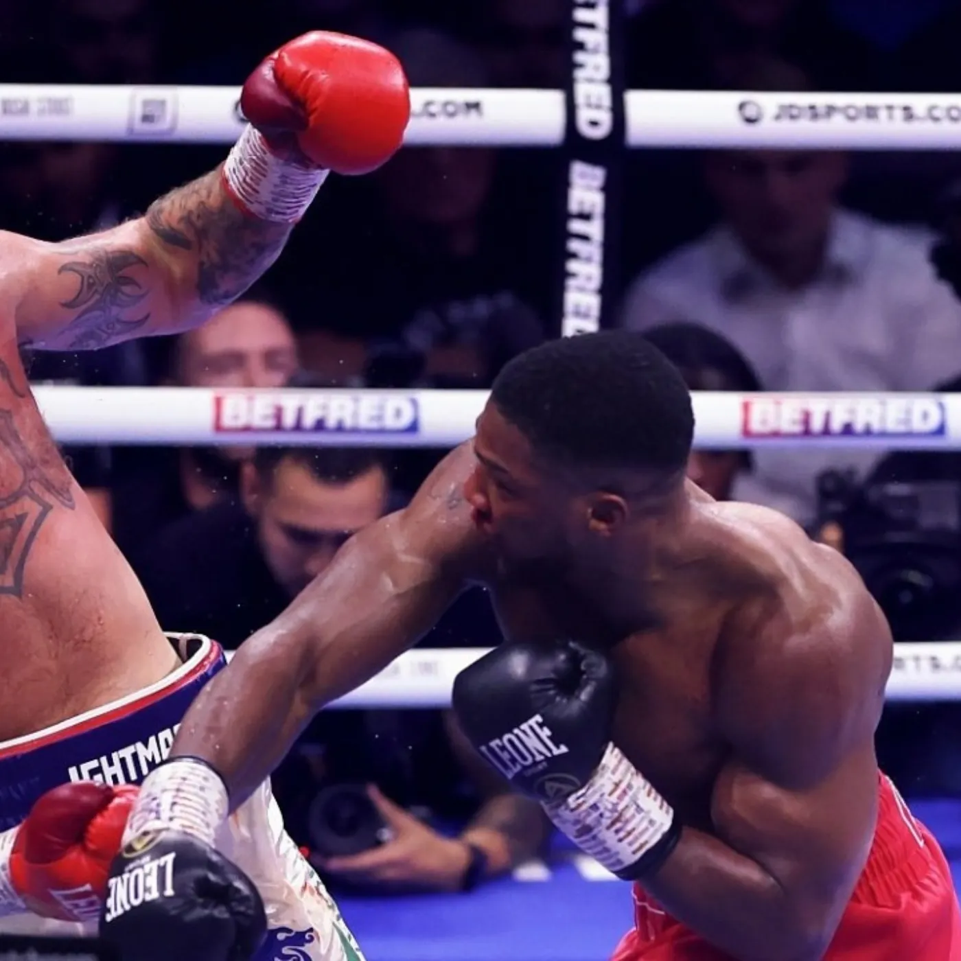 Explosive Revelations: Insider Claims Anthony Joshua Faced a Massive Betrayal Behind the Scenes! 19 Explosive Revelations: Insider Claims Anthony Joshua Faced a Massive Betrayal Behind the Scenes!