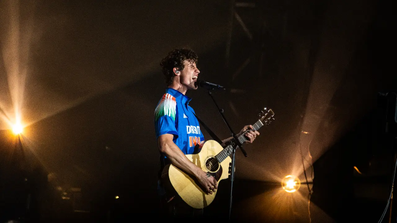 Shawn Mendes in Mumbai: The Jersey Moment That Shook the World