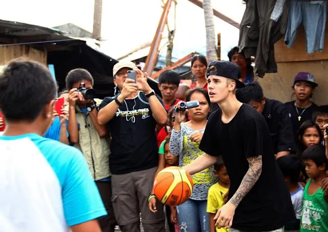 Justin Bieber visits Typhoon Haiyan victims in the Philippines