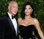 Jeff Bezos Changes His Life: Selling Amazon Shares, Marrying Lauren Sánchez, and Running the Washington Post Remotely to Prioritize His Role as a Father