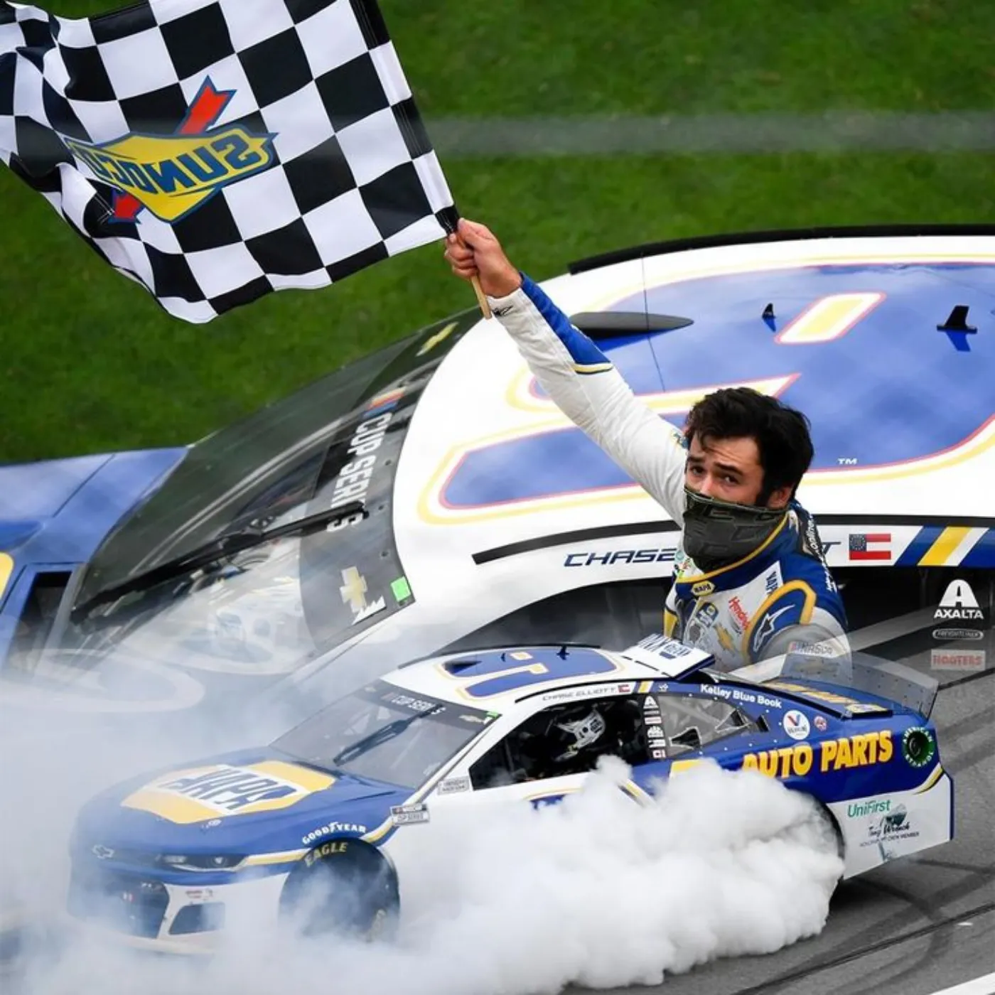 Chase Elliott Confident in Winning the Championship in Las Vegas