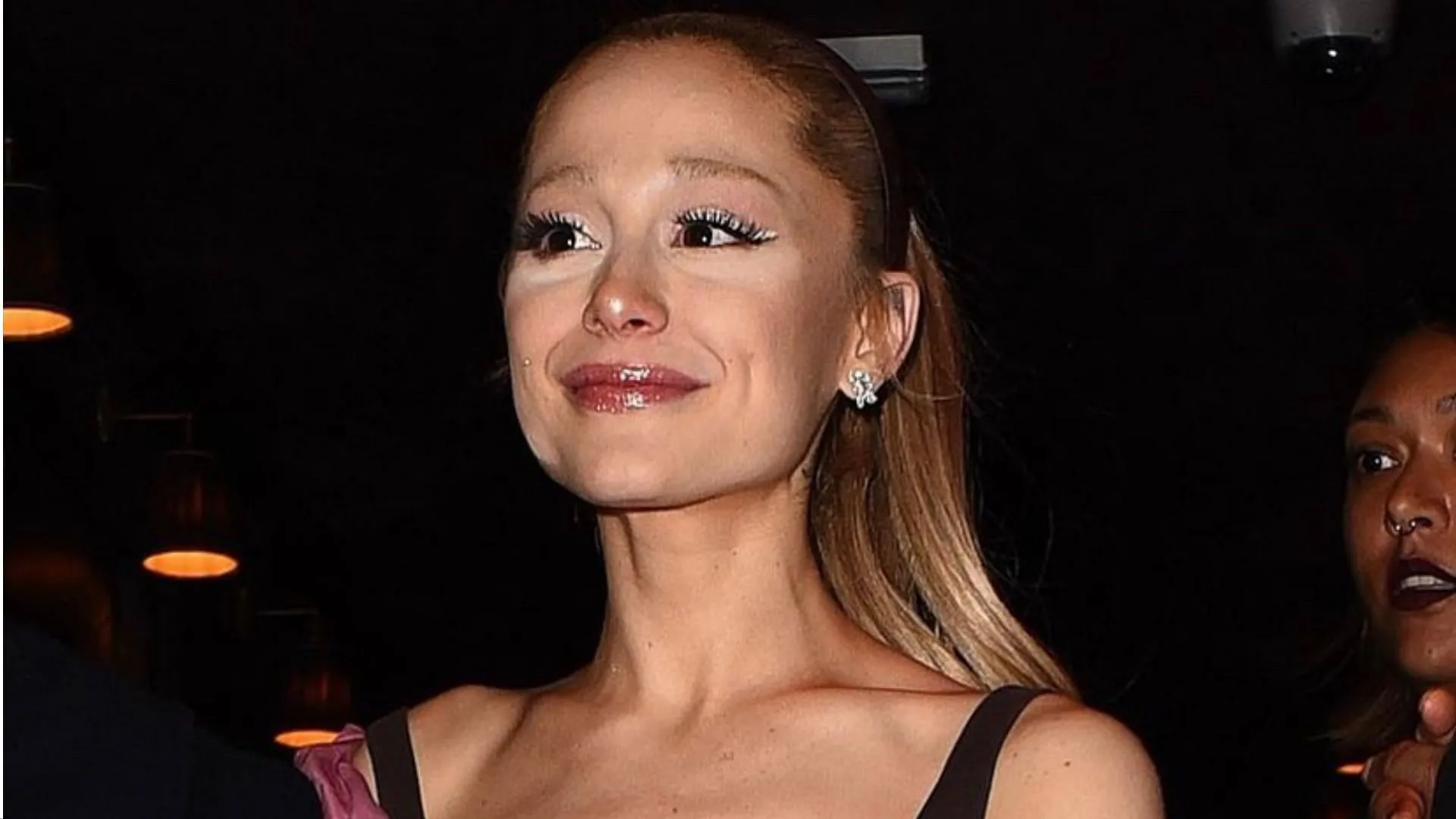 image_67d39facdd441 Ariana Grande gets emotional over question about her body and mental health
