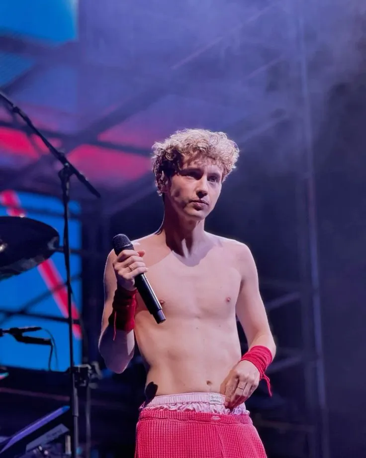 image_67d3ab472ed62 Troye Sivan on Romance in the Spotlight: Why It’s Hard to Find Real Love When Everyone’s Watching