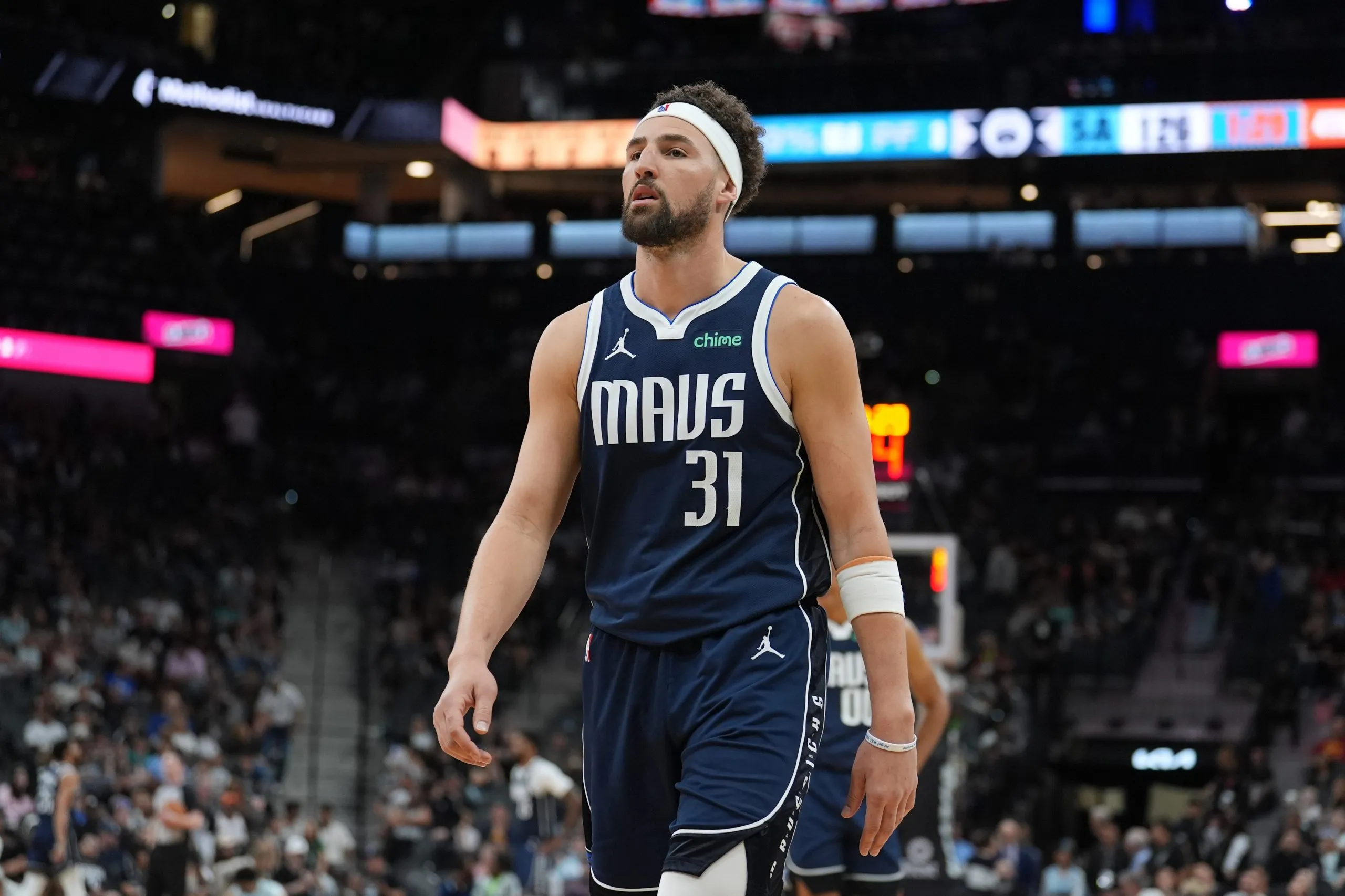 image_67d3ef2da5ca2 Mavericks Emotional Turmoil: Klay Thompson and Daniel Gafford Pushed to the Lakers in Exchange Austin Reaves – Will Fans Forgive This Choice?
