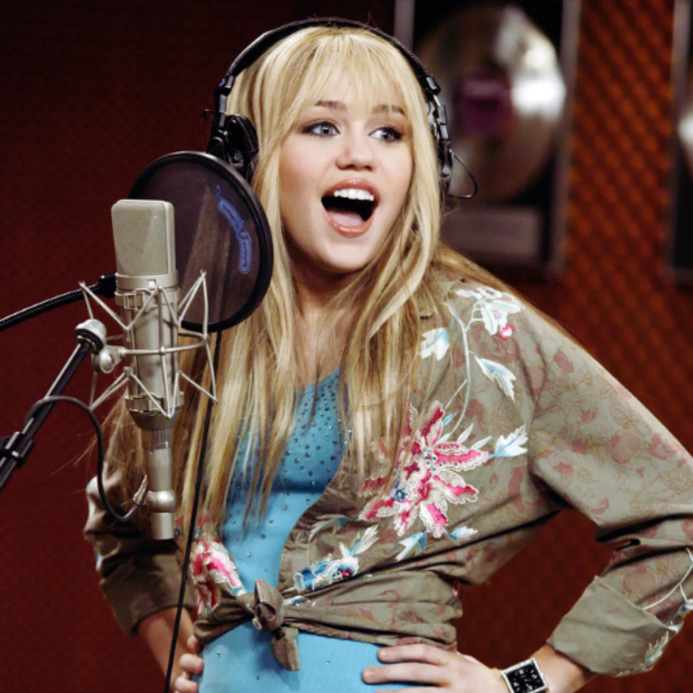 image_67d4db3d808c8 Hollywood’s Secret Exposed as Miley Cyrus’s Hannah Montana Struggles Come to Light