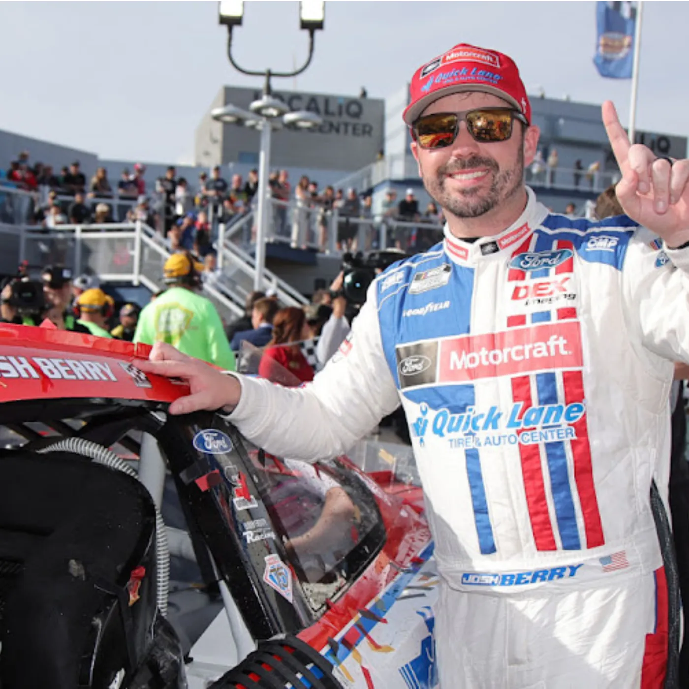 image_67d8ff2d49649 Mark Martin Salutes Josh Berry The Racer Who Truly Respects His Equipment!