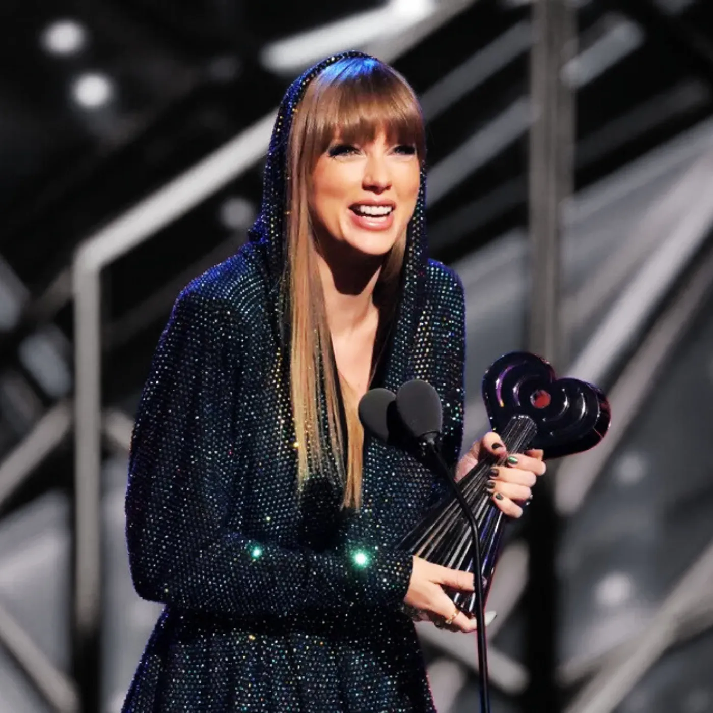 image_67d9026123090 Travis Kelce’s Shocking iHeart Awards 2025 Moment Stuns Fans as Taylor Swift Wins Big