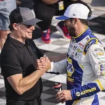 Jeff Gordon and Chase Elliott Stun NASCAR Fans with a Surprising Revelation About Elliott’s Car!